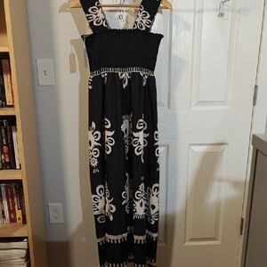 Elegant Black and White Floral Maxi Dress